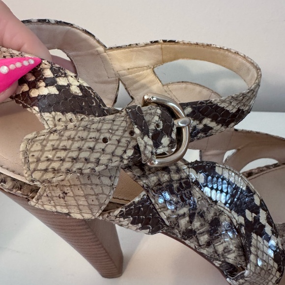 Coach Tamara heel size 9B - Picture 3 of 5